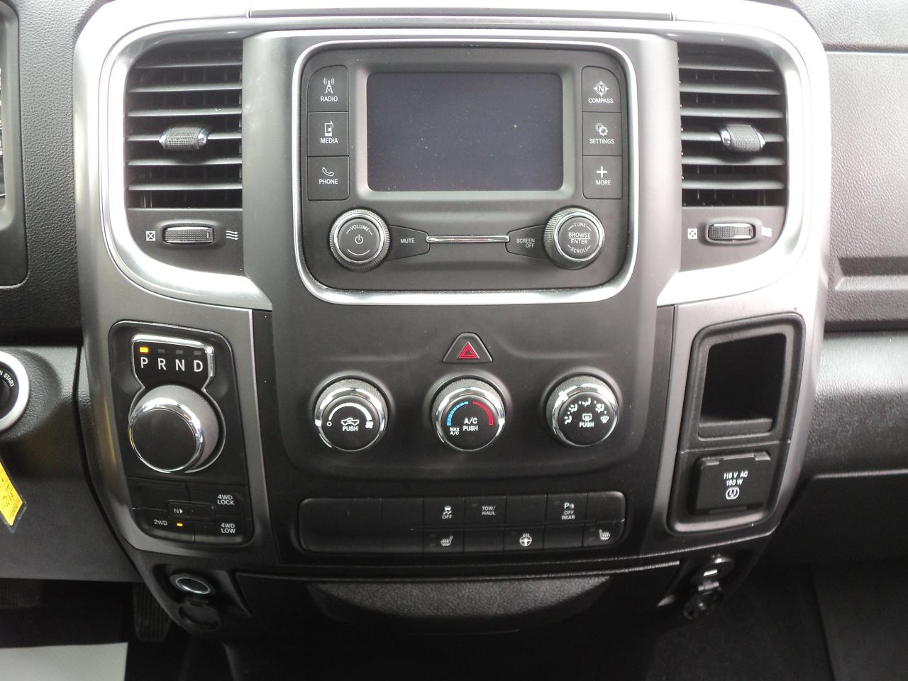 2022 RAM 1500 Classic SLT CrewCab4WD 3.6L6cyl5'7"BoxHeatedSeats&Steering - Photo #16