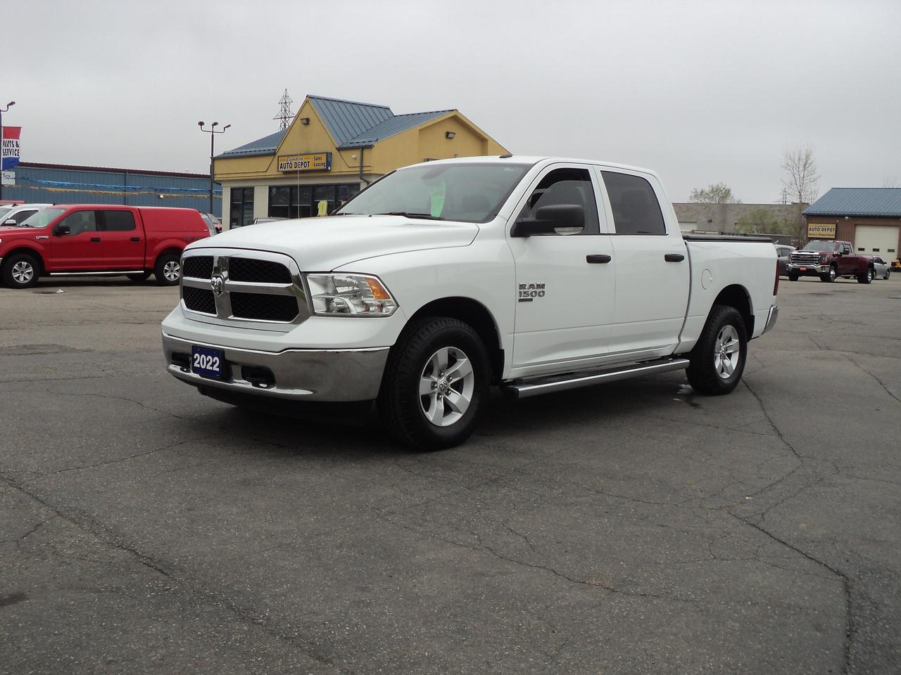 2022 RAM 1500 Classic SLT CrewCab4WD 3.6L6cyl5'7"BoxHeatedSeats&Steering
