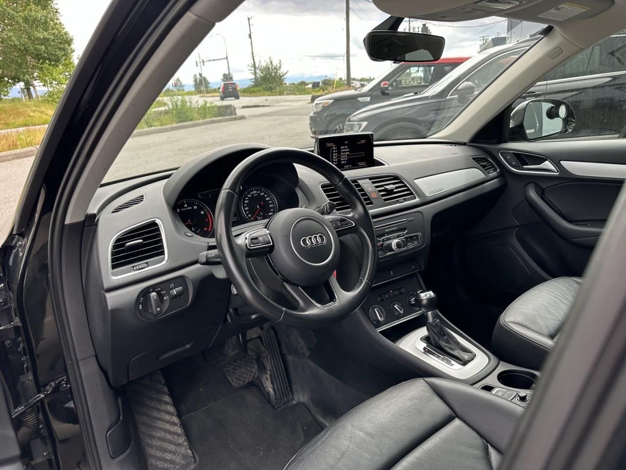 2017 Audi Q3 Premium quattro - Photo #8
