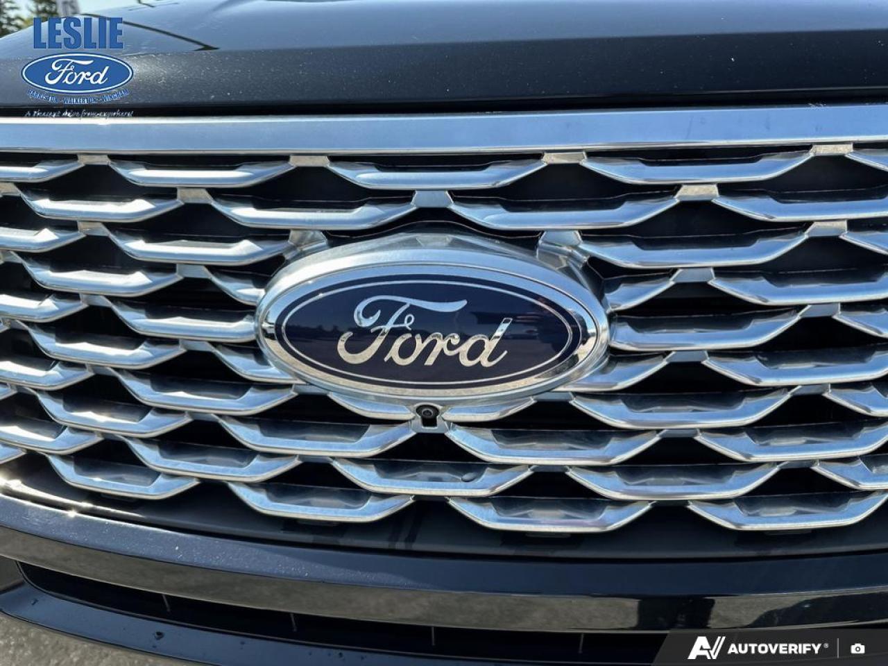 2023 Ford Explorer Platinum 4WD Photo