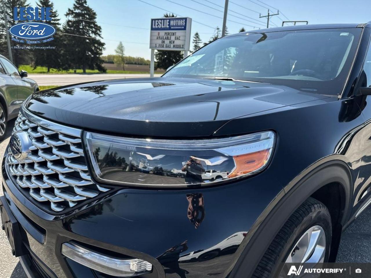 2023 Ford Explorer Platinum 4WD Photo