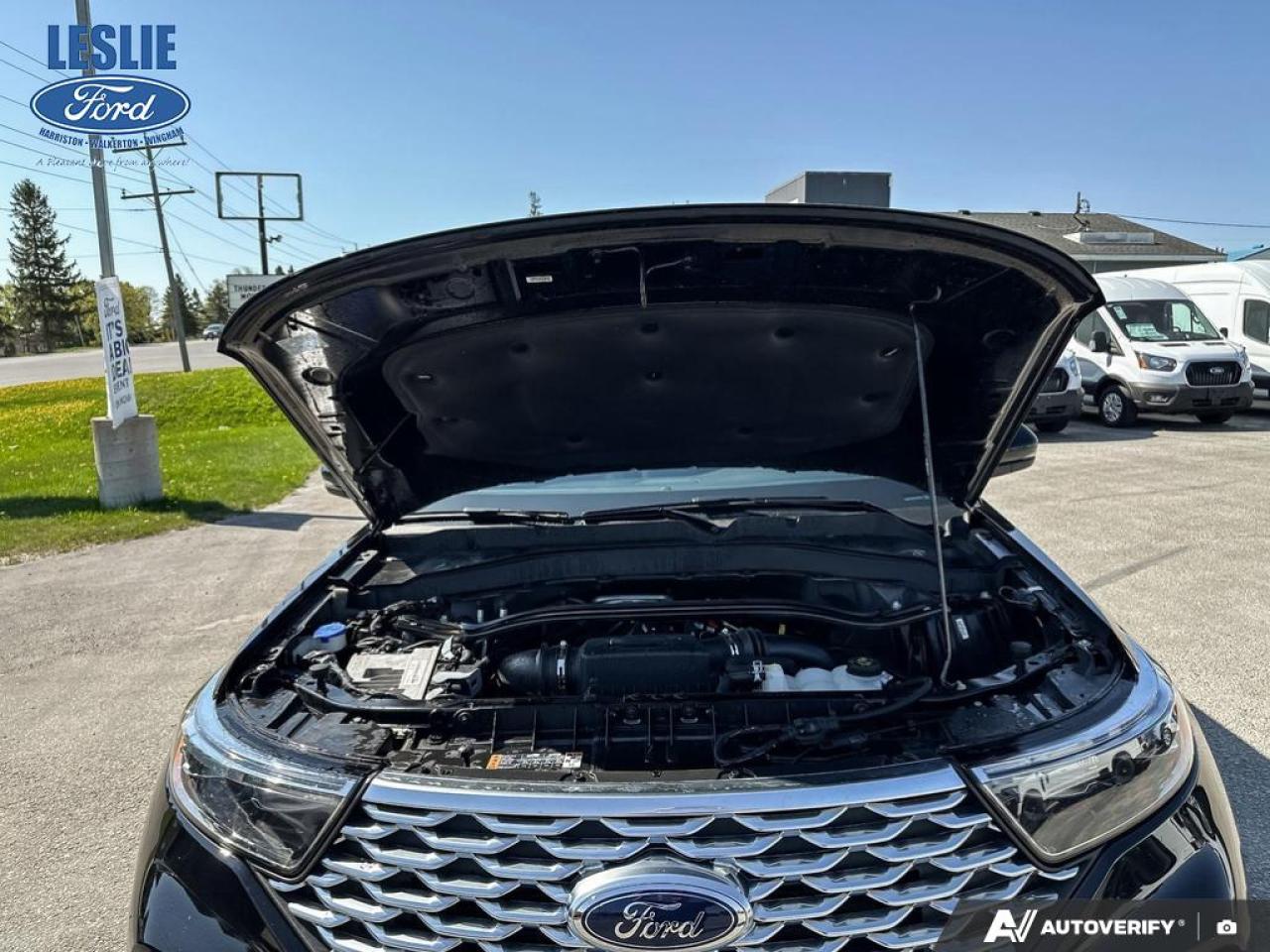 2023 Ford Explorer Platinum 4WD Photo