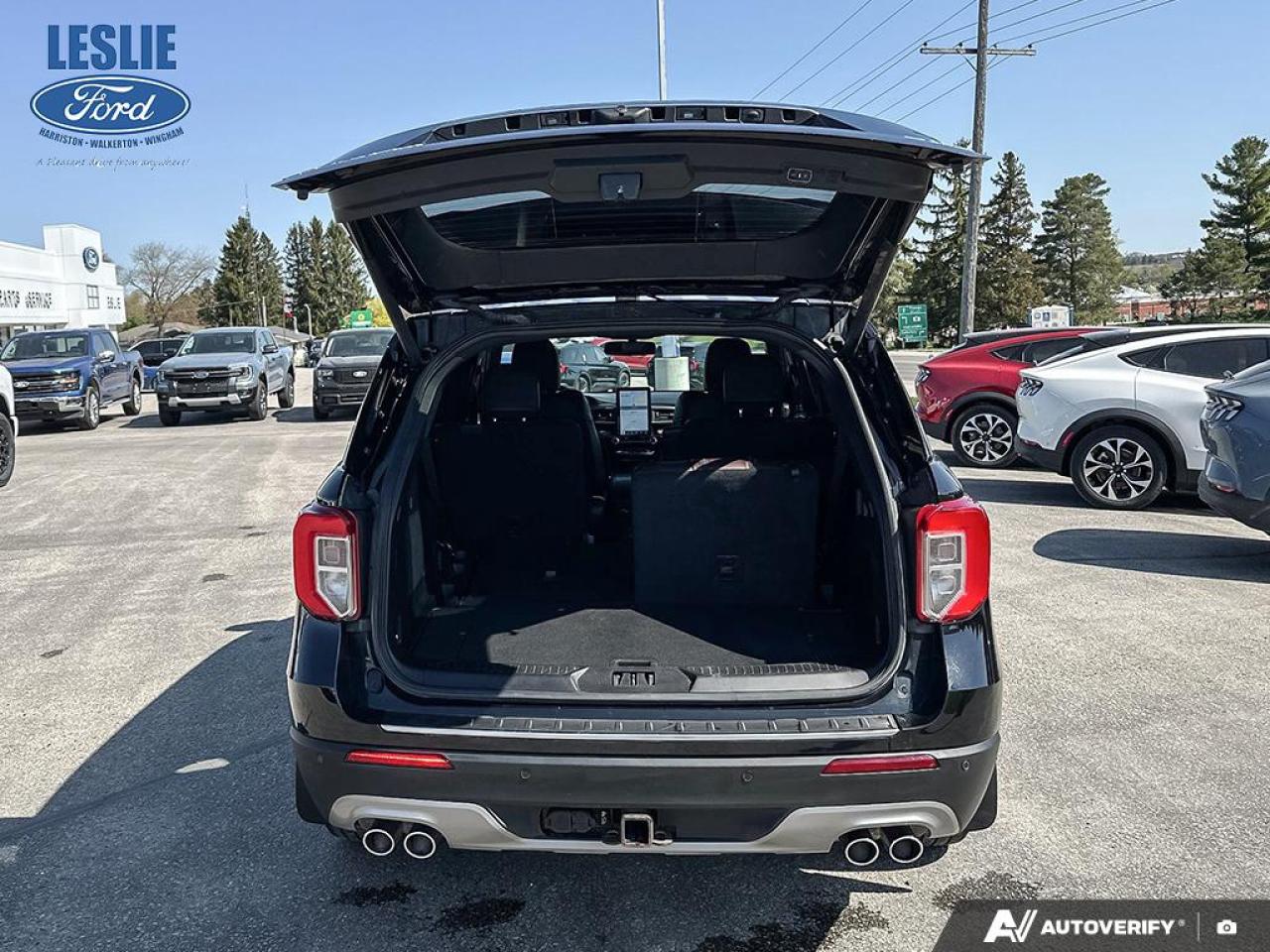 2023 Ford Explorer Platinum 4WD Photo