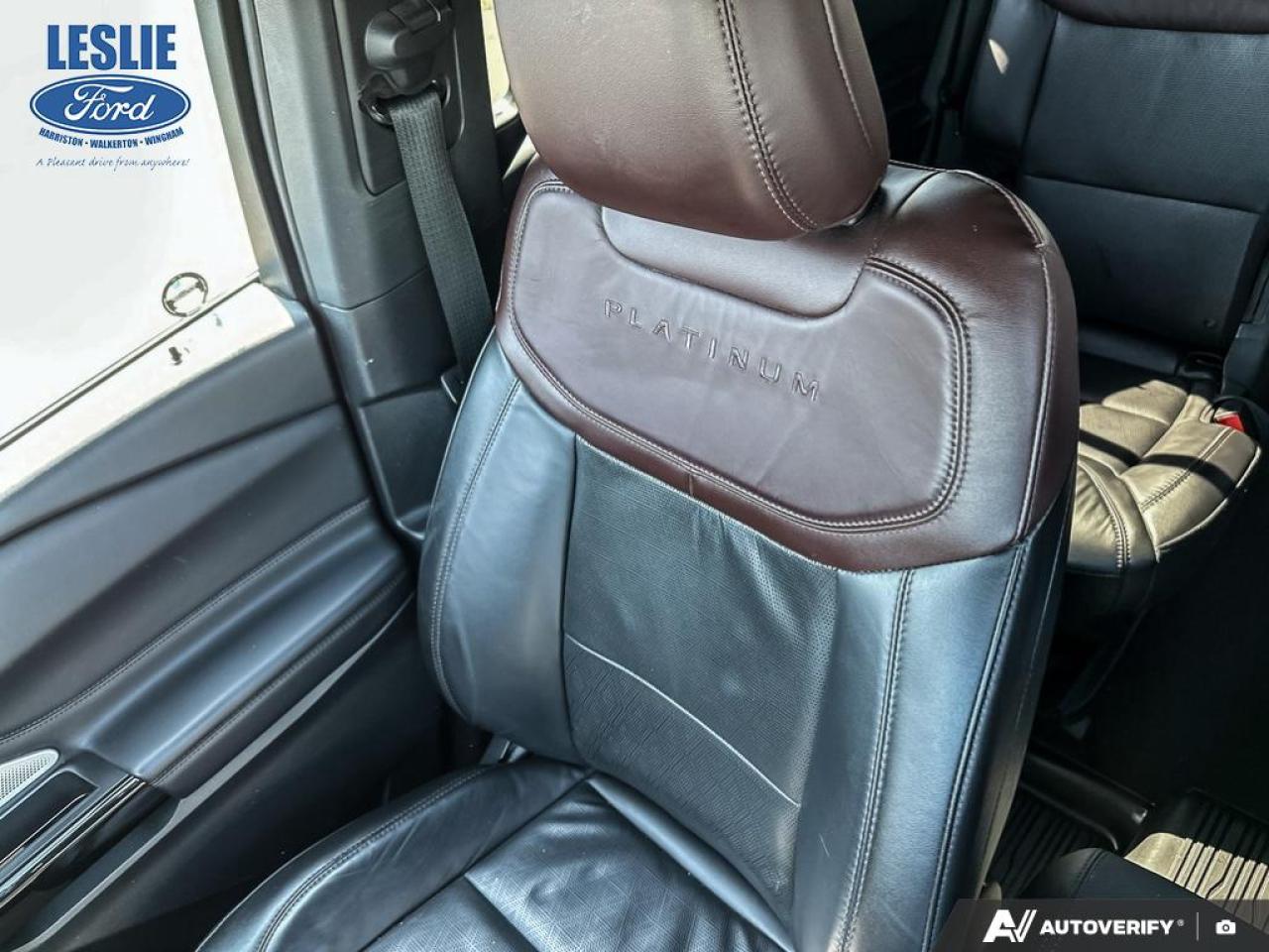 2023 Ford Explorer Platinum 4WD Photo