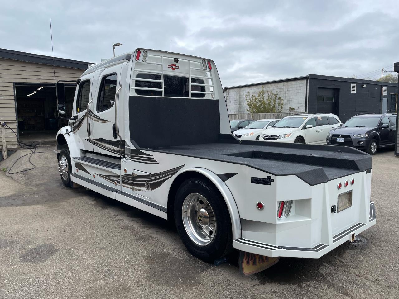 Used 2017 Freightliner M2106 Sport Chasis for sale in Guelph, ON