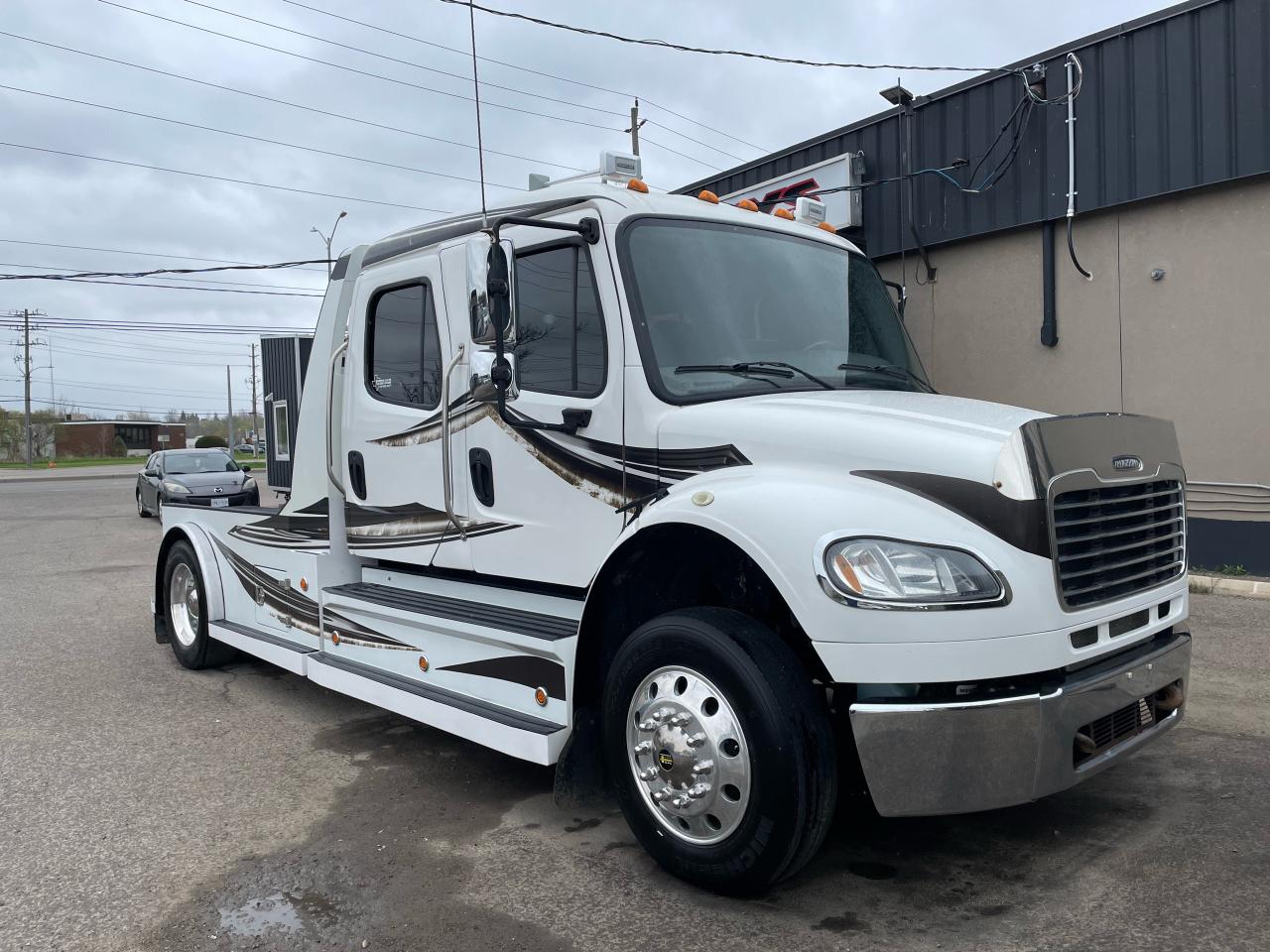 Used 2017 Freightliner M2106 Sport Chasis for sale in Guelph, ON