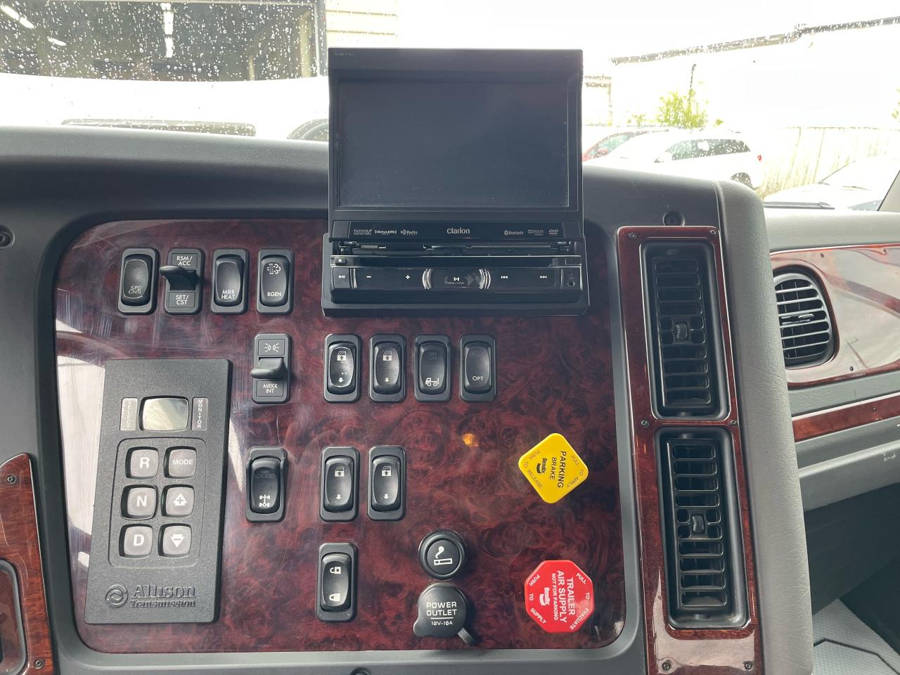2017 Freightliner M2106 Sport Chasis Photo24
