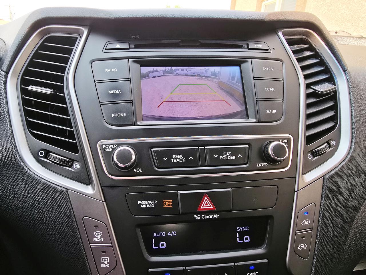 2017 Hyundai Santa Fe Sport 2.4 L AWD Low KM No Accidents - Photo #21