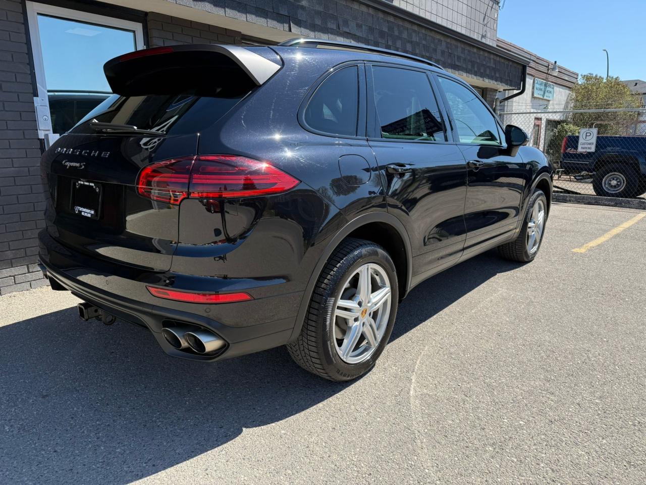 2017 Porsche Cayenne S AWD - Photo #3