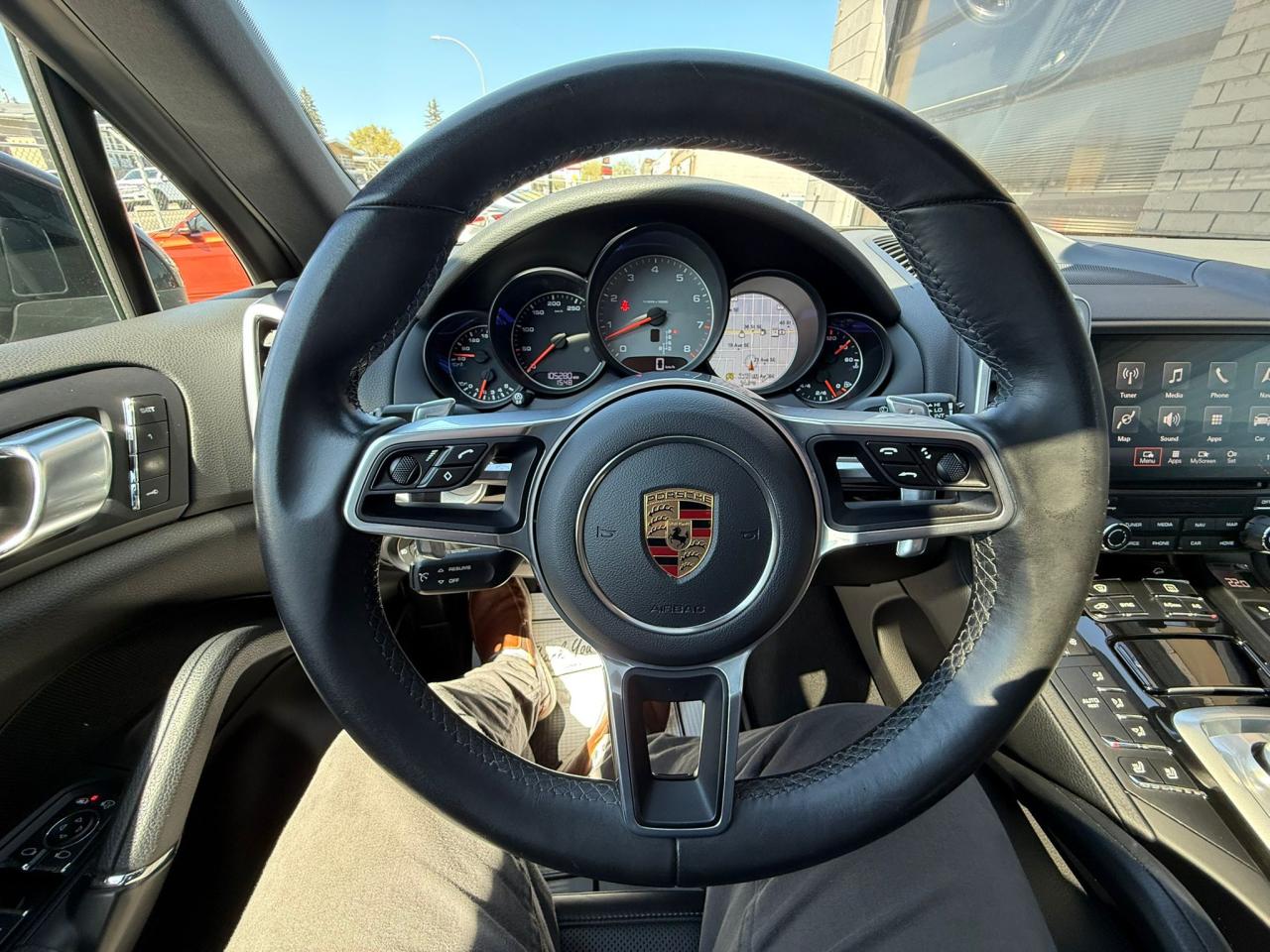 2017 Porsche Cayenne S AWD - Photo #21