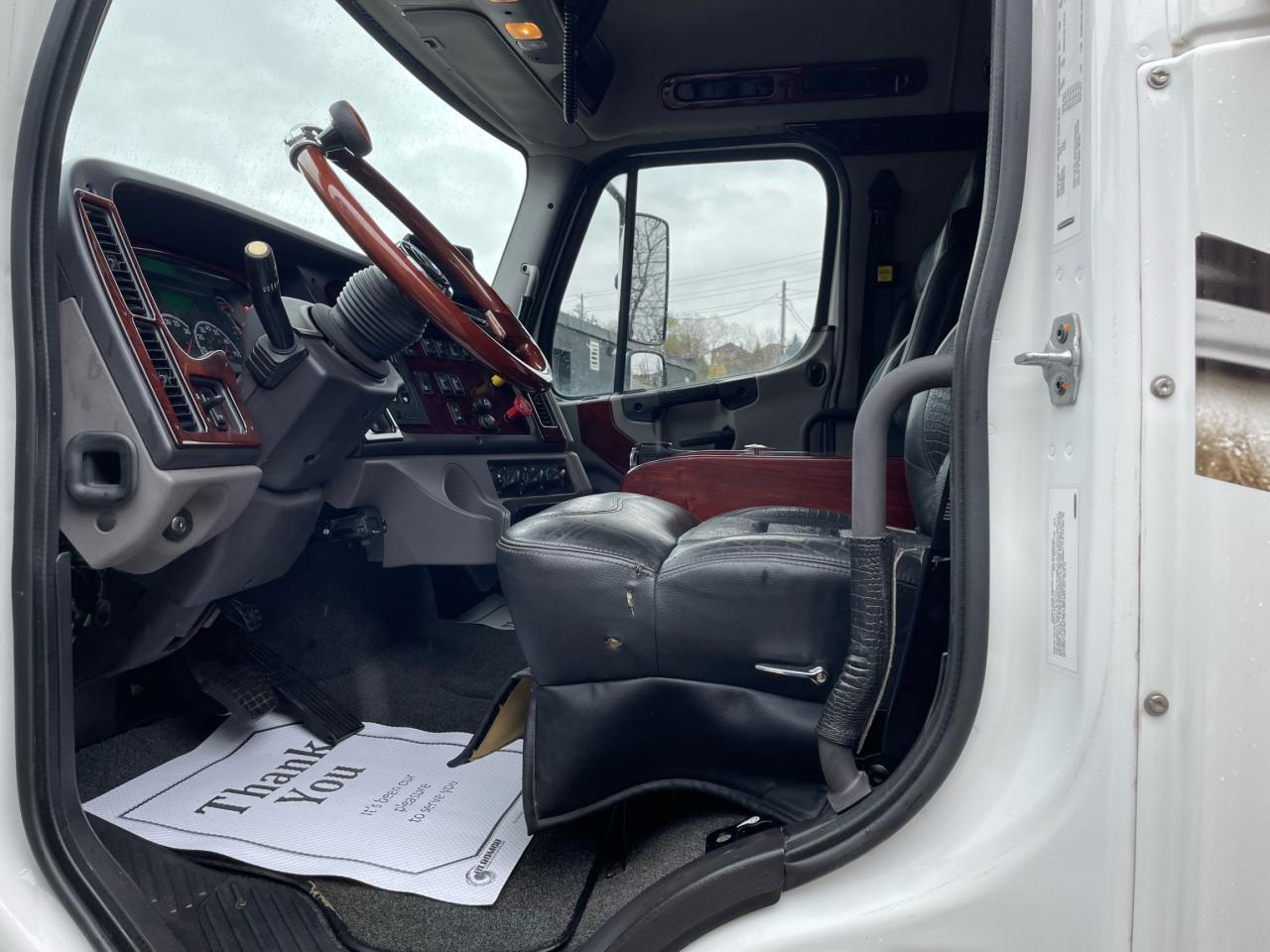 2017 Freightliner M2106 Sport Chasis