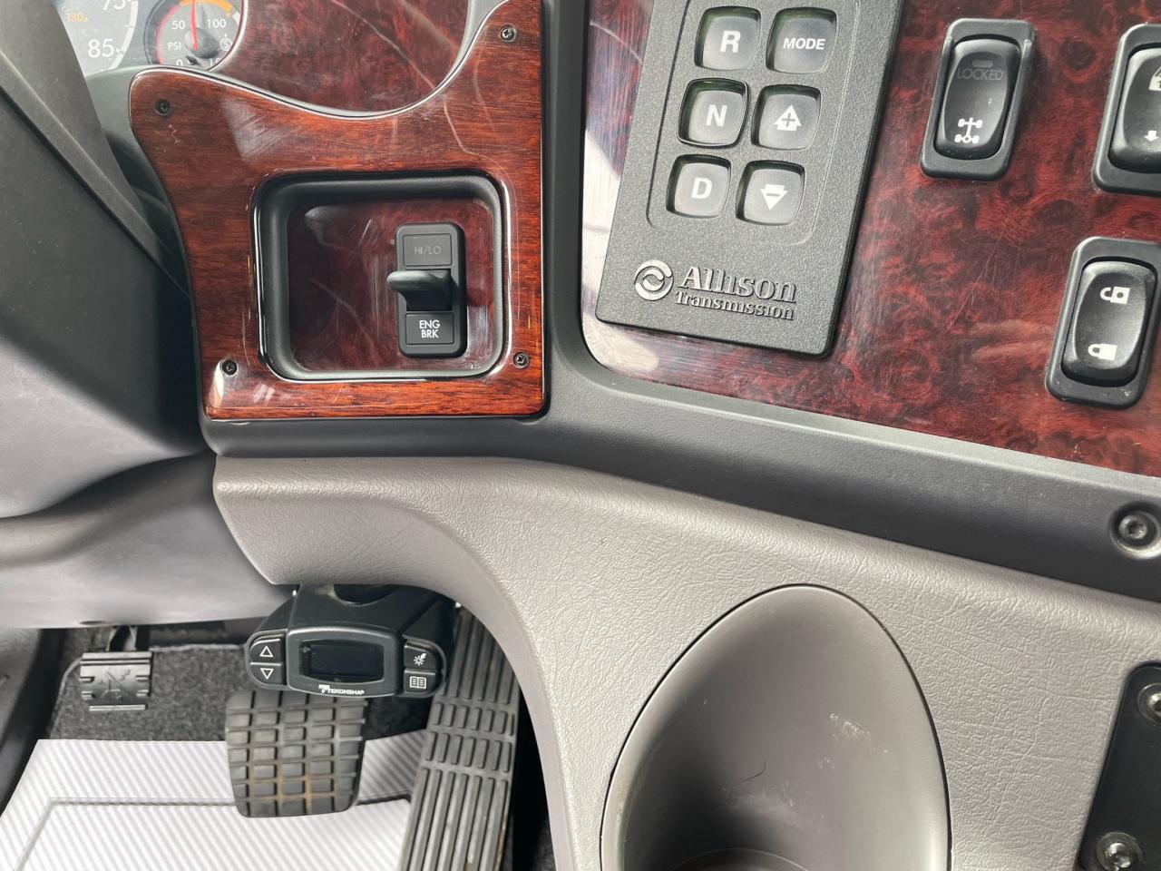2017 Freightliner M2106 Sport Chasis