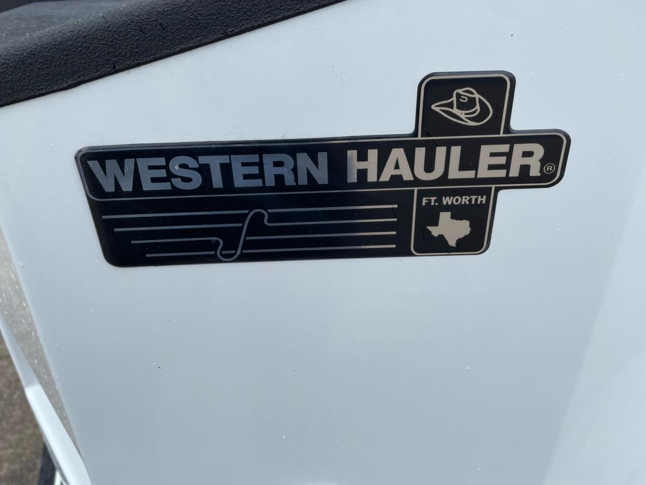2017 Freightliner M2106 Sport Chasis