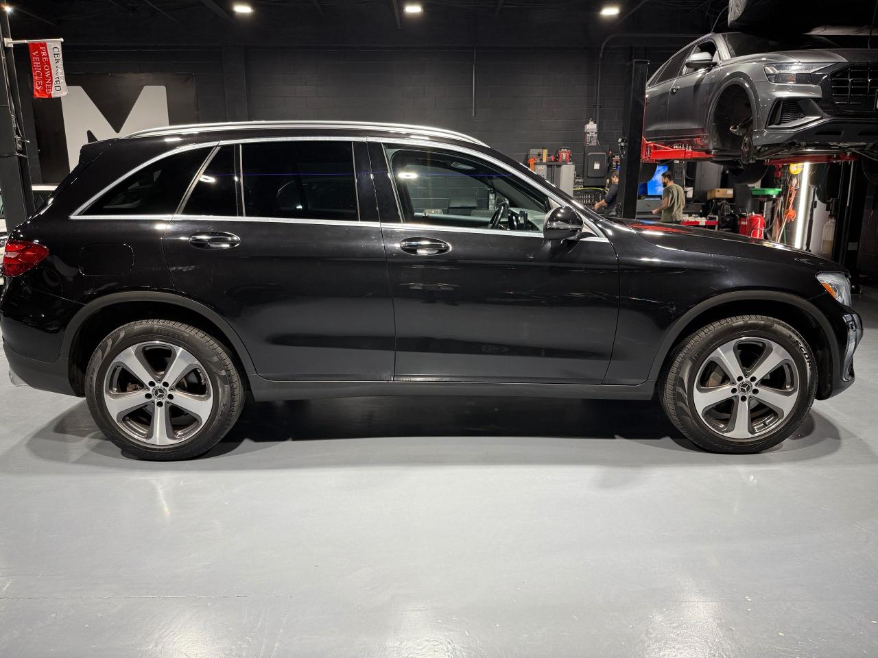 2019 Mercedes-Benz GL-Class GLC 300 - Photo #4