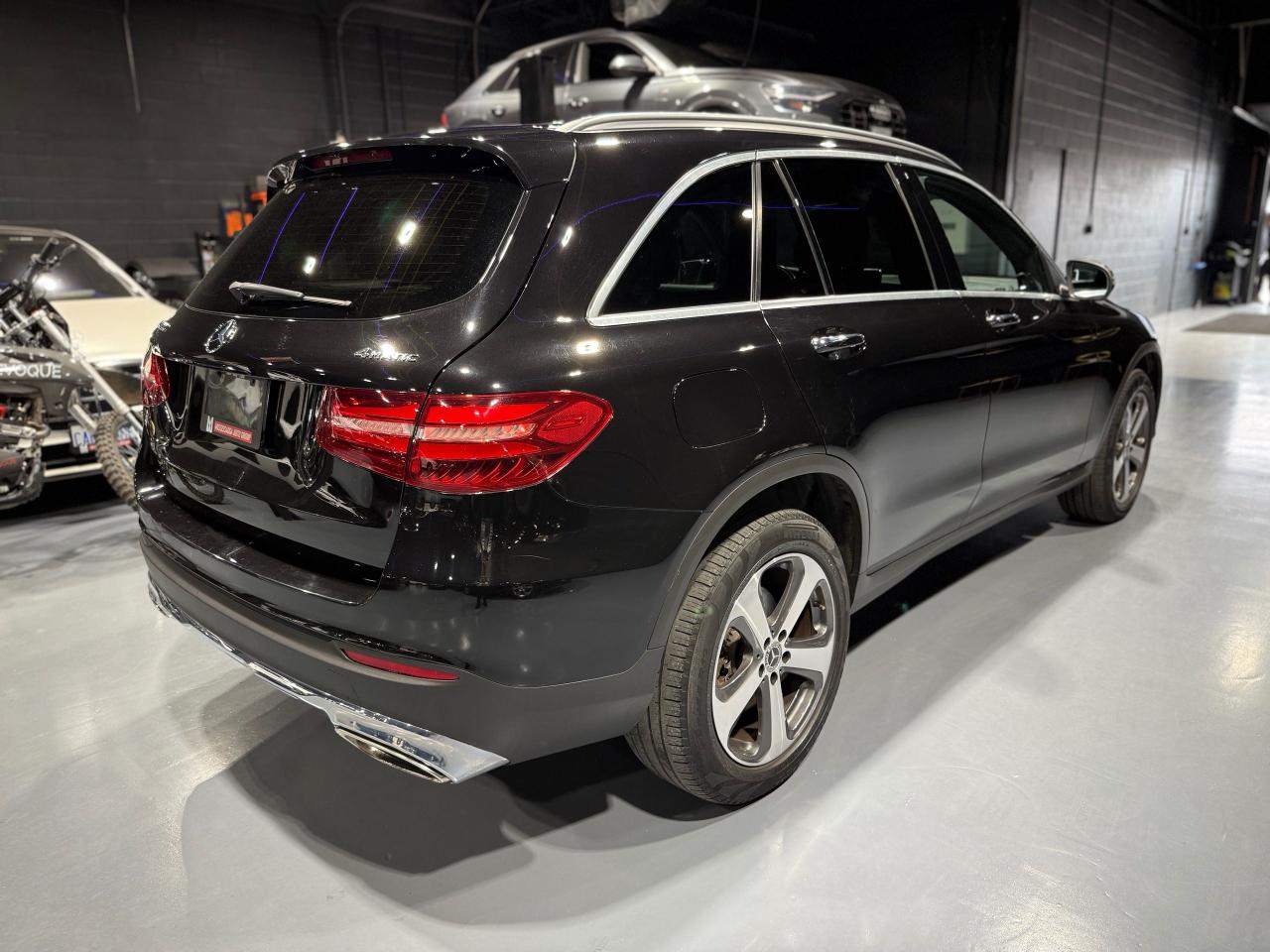 2019 Mercedes-Benz GL-Class GLC 300 - Photo #5