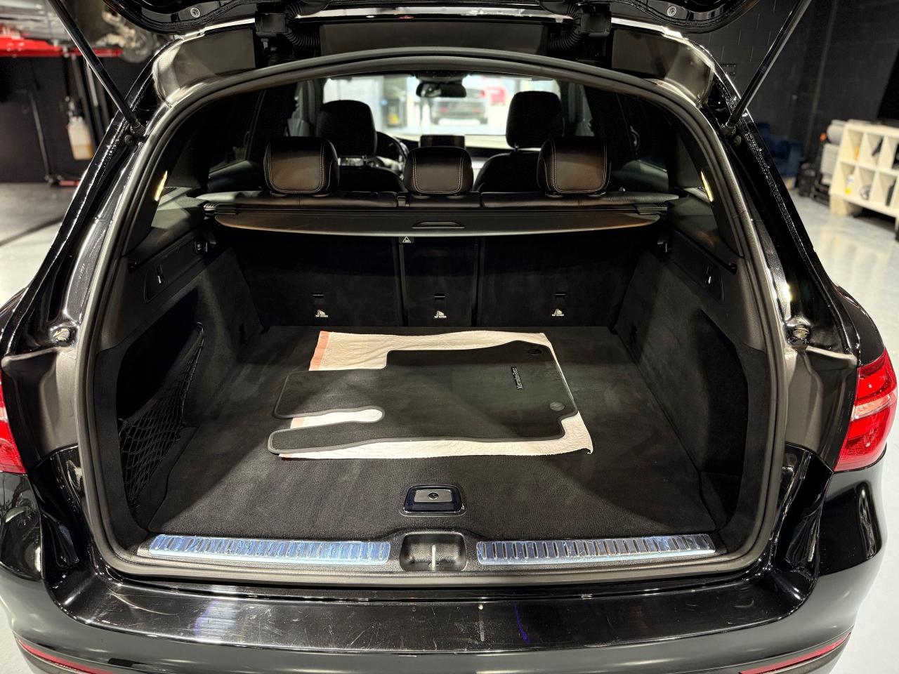 2019 Mercedes-Benz GL-Class GLC 300 - Photo #8