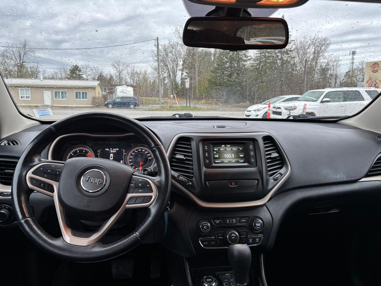 2018 Jeep Cherokee Altitude - Photo #20