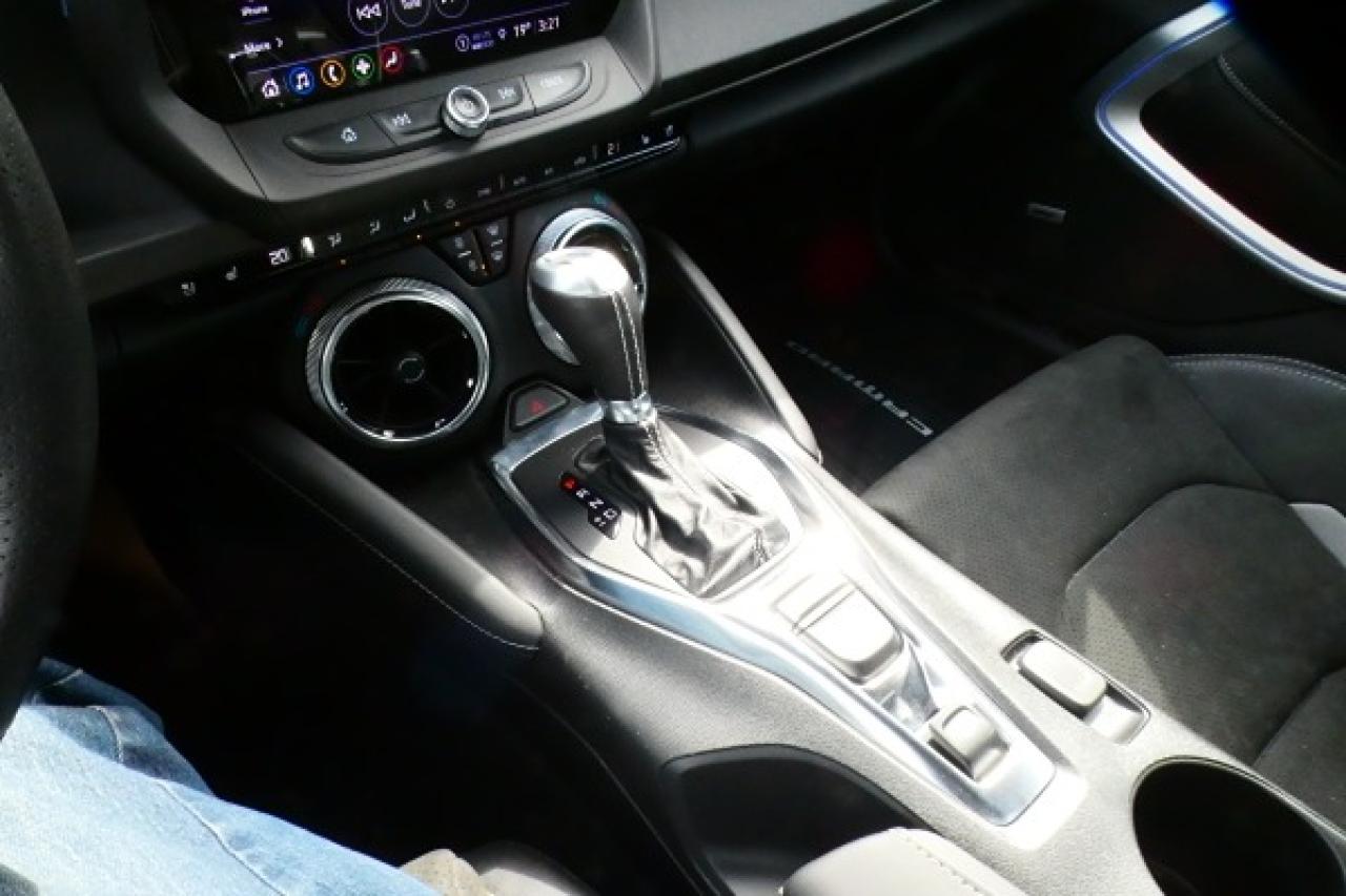 2023 Chevrolet Camaro 2LT RS w/H&C leather, BUC - Photo #14