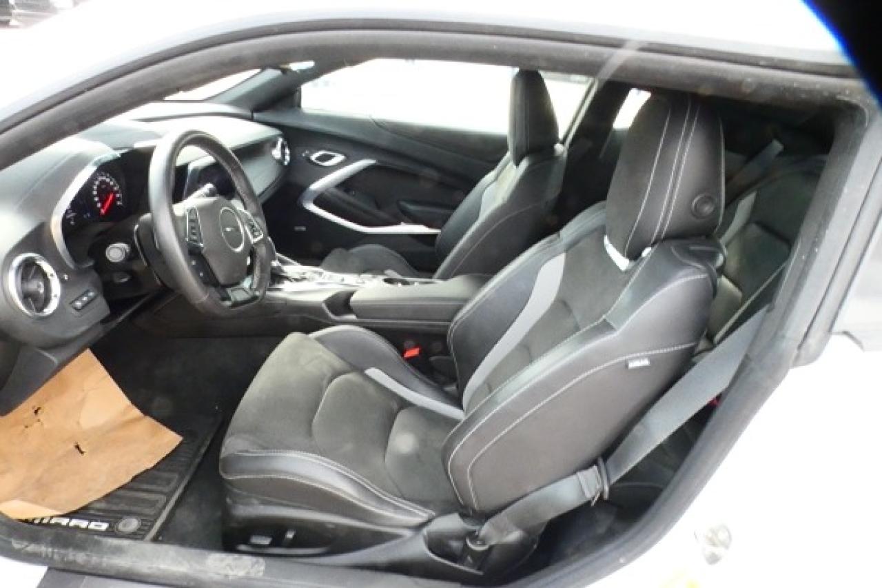 2023 Chevrolet Camaro 2LT RS w/H&C leather, BUC - Photo #10