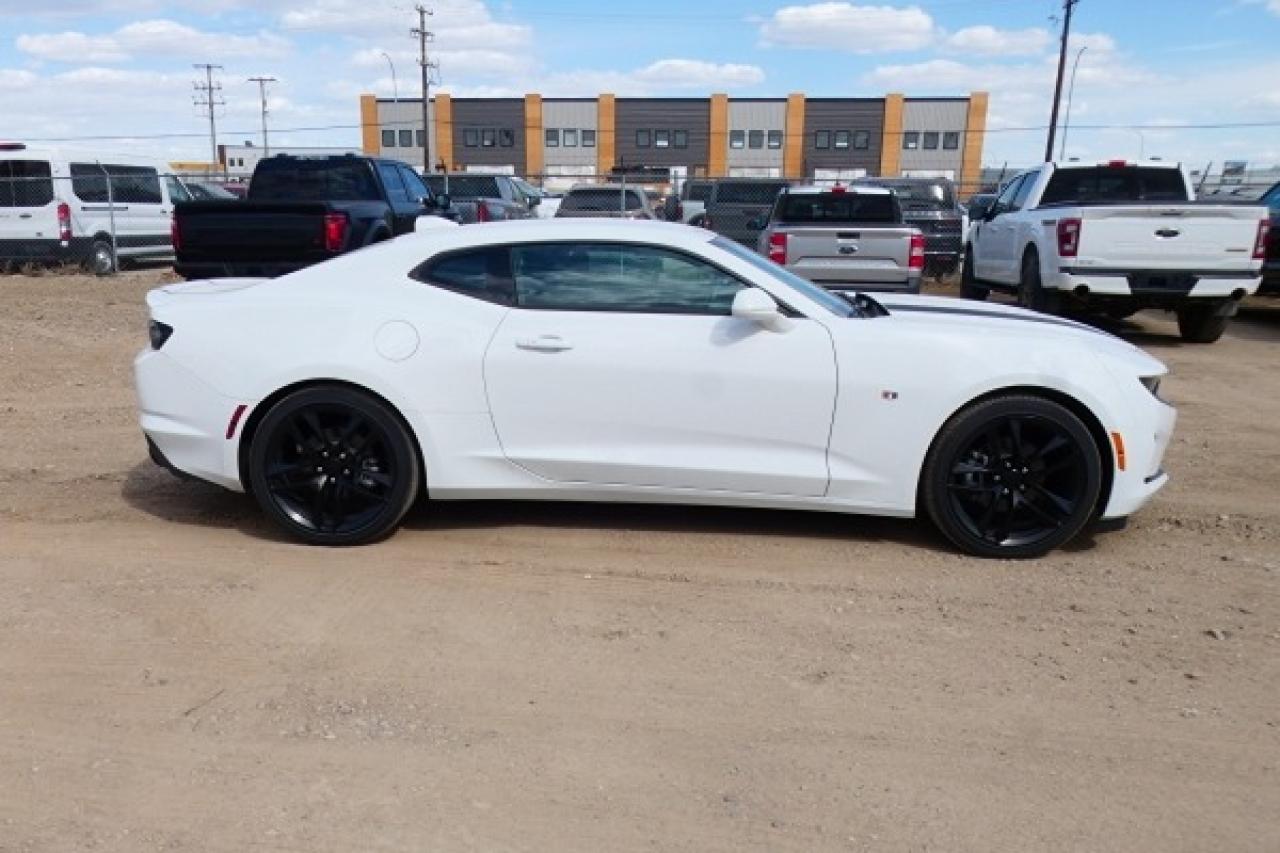 2023 Chevrolet Camaro 2LT RS w/H&C leather, BUC - Photo #5