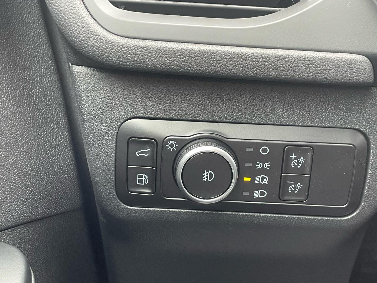 2025 Ford Escape PHEV FWD Photo5