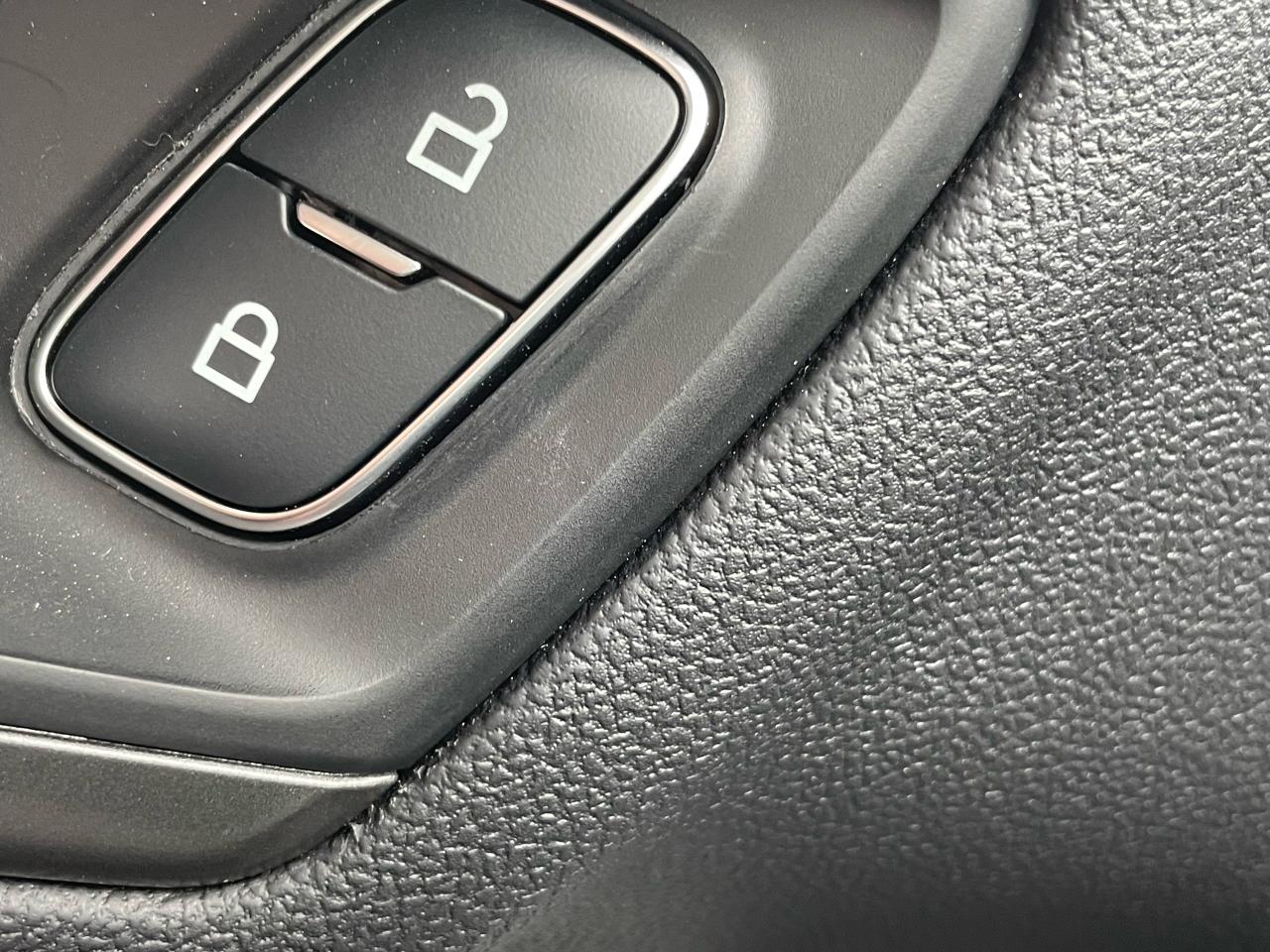 2025 Ford Escape PHEV FWD Photo5