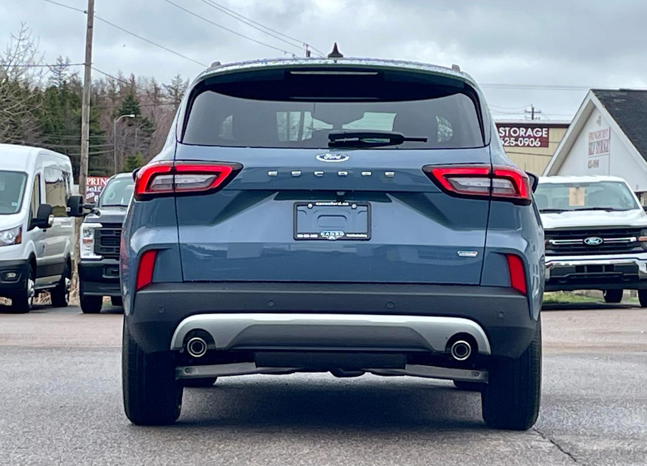 2025 Ford Escape PHEV FWD Photo5