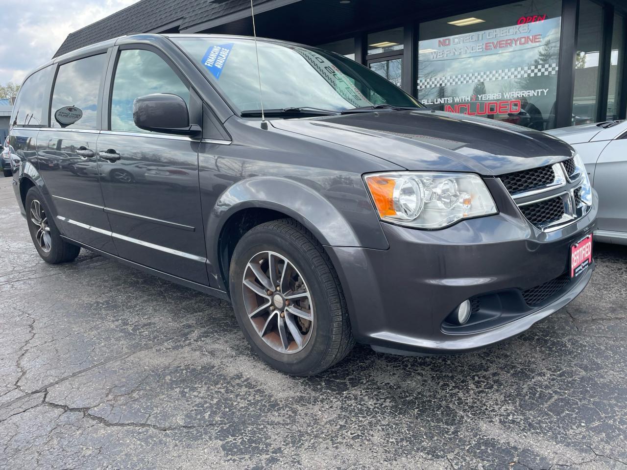 Used 2016 Dodge Grand Caravan SXT Premium Plus for sale in Brantford, ON