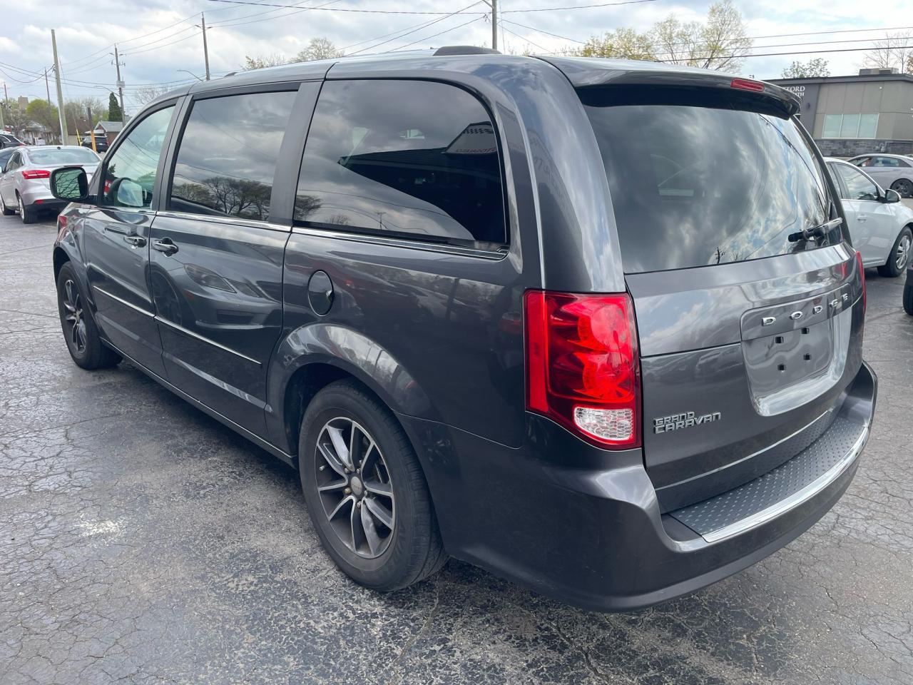 2016 Dodge Grand Caravan SXT Premium Plus - Photo #11