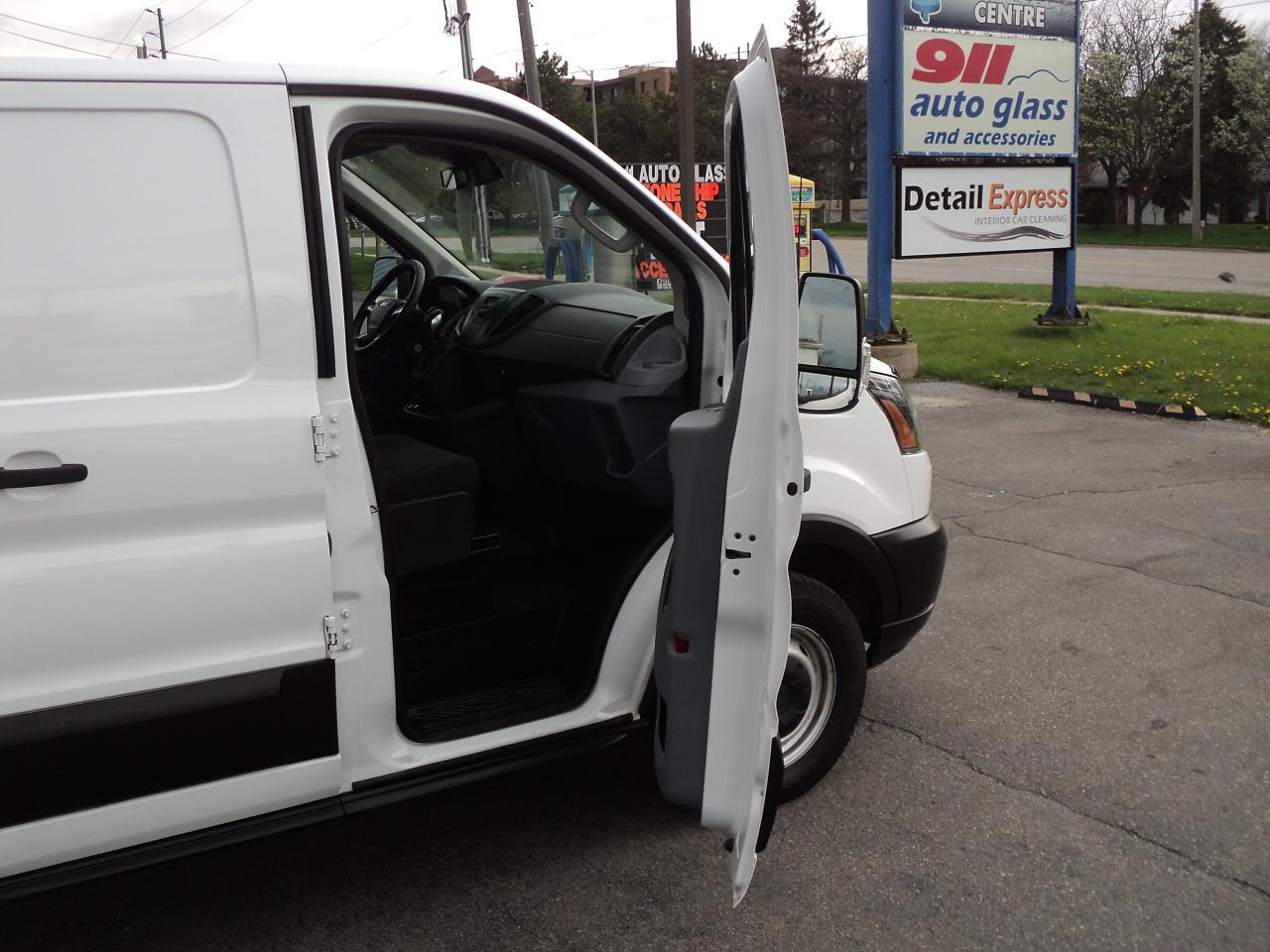 2019 Ford Transit T-250 148"WB LowRf 3.7L6cyl CargoVan BackUpCam - Photo #11
