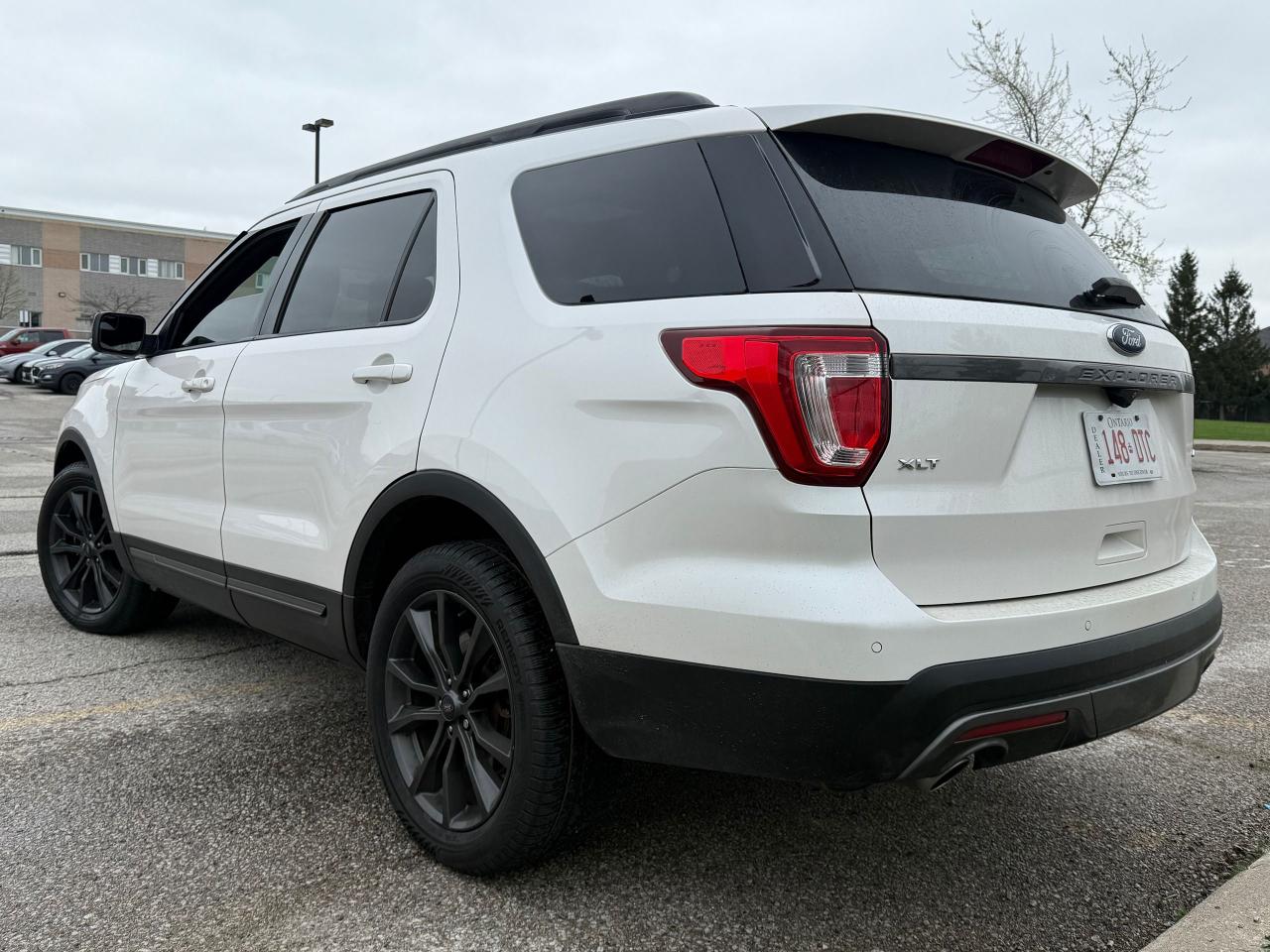 2017 Ford Explorer XLT 4WD *SAFETY INCL*7 PASS*FINANCING AVAIL* - Photo #3
