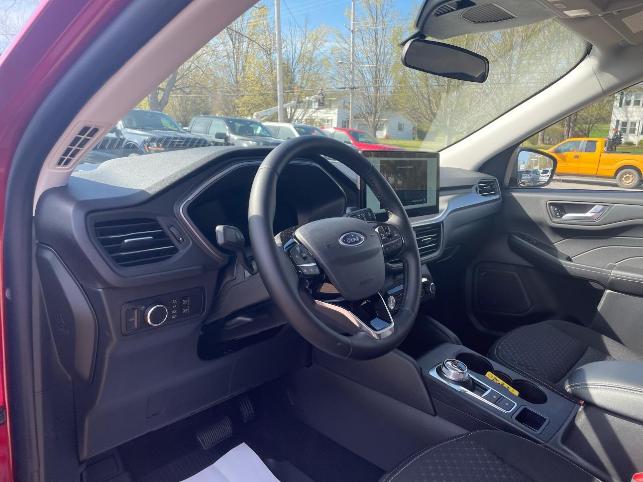 2025 Ford Escape Active Photo5