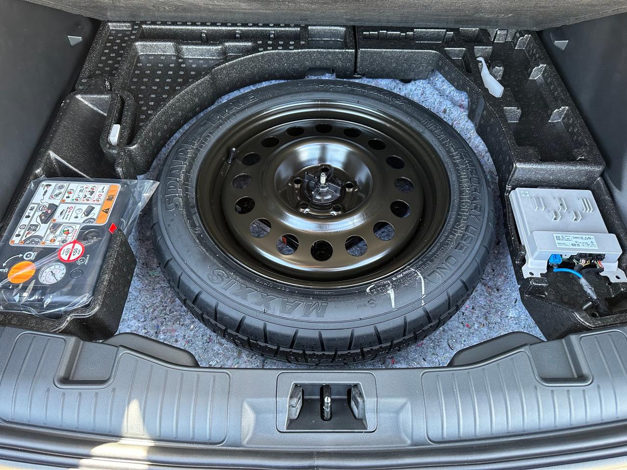 2025 Ford Escape ST-LINE SELECT AWD 401A Photo5