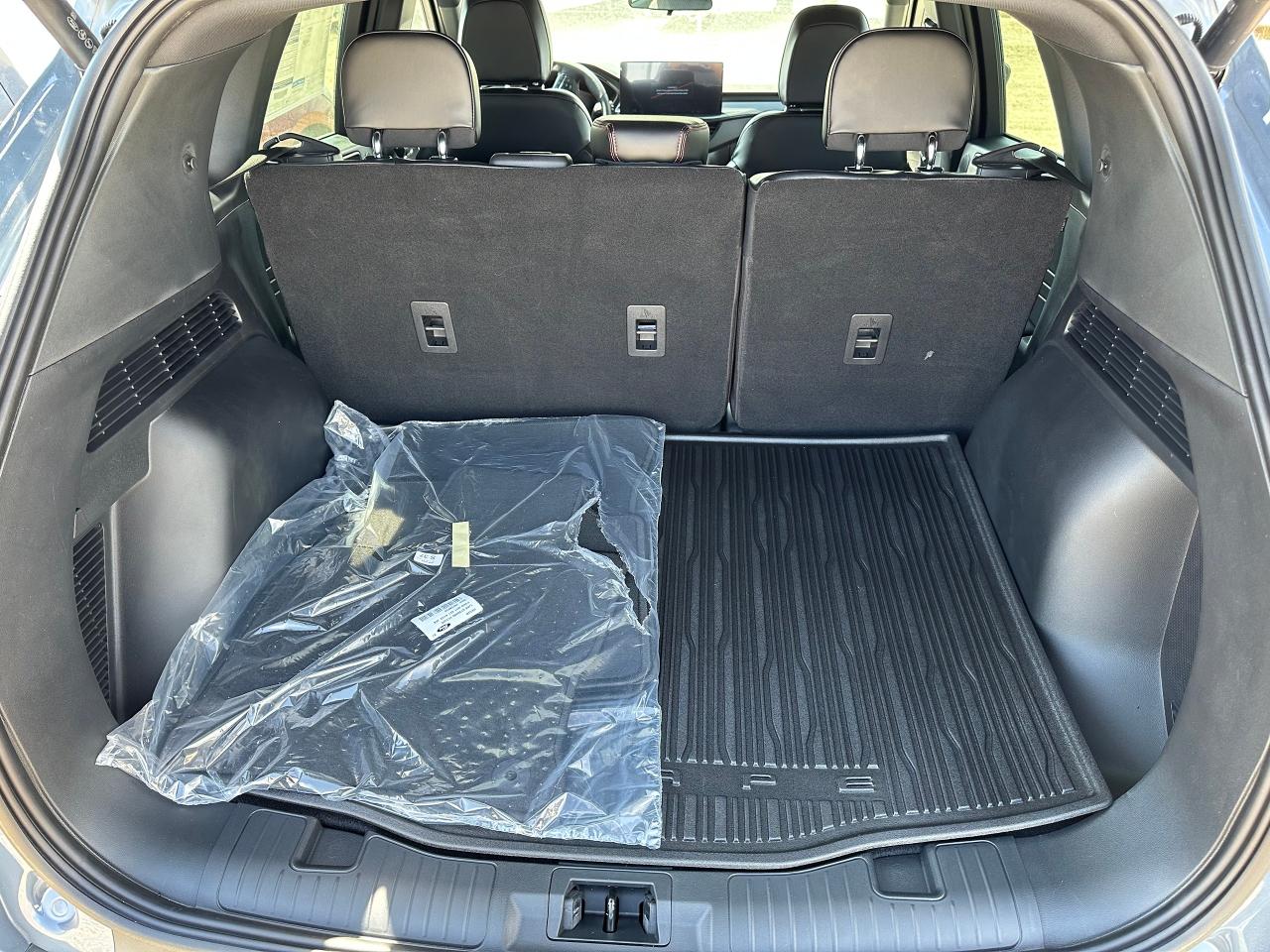 2025 Ford Escape ST-LINE SELECT AWD 401A Photo4