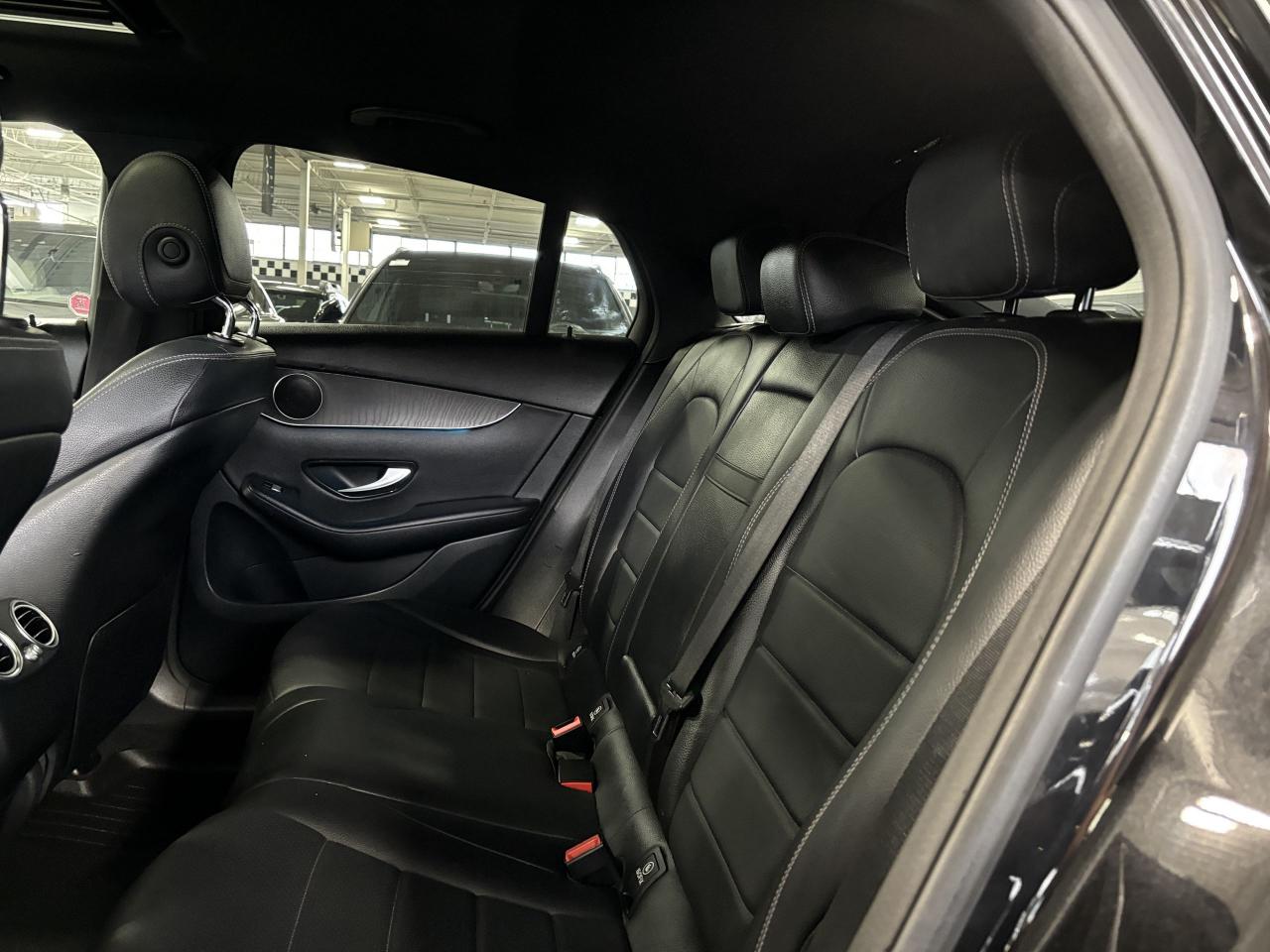 2019 Mercedes-Benz GL-Class GLC300|4MATIC|AMGPKG|COUPE|NAV|WOOD|AMBIENT|ROOF|+ - Photo #9
