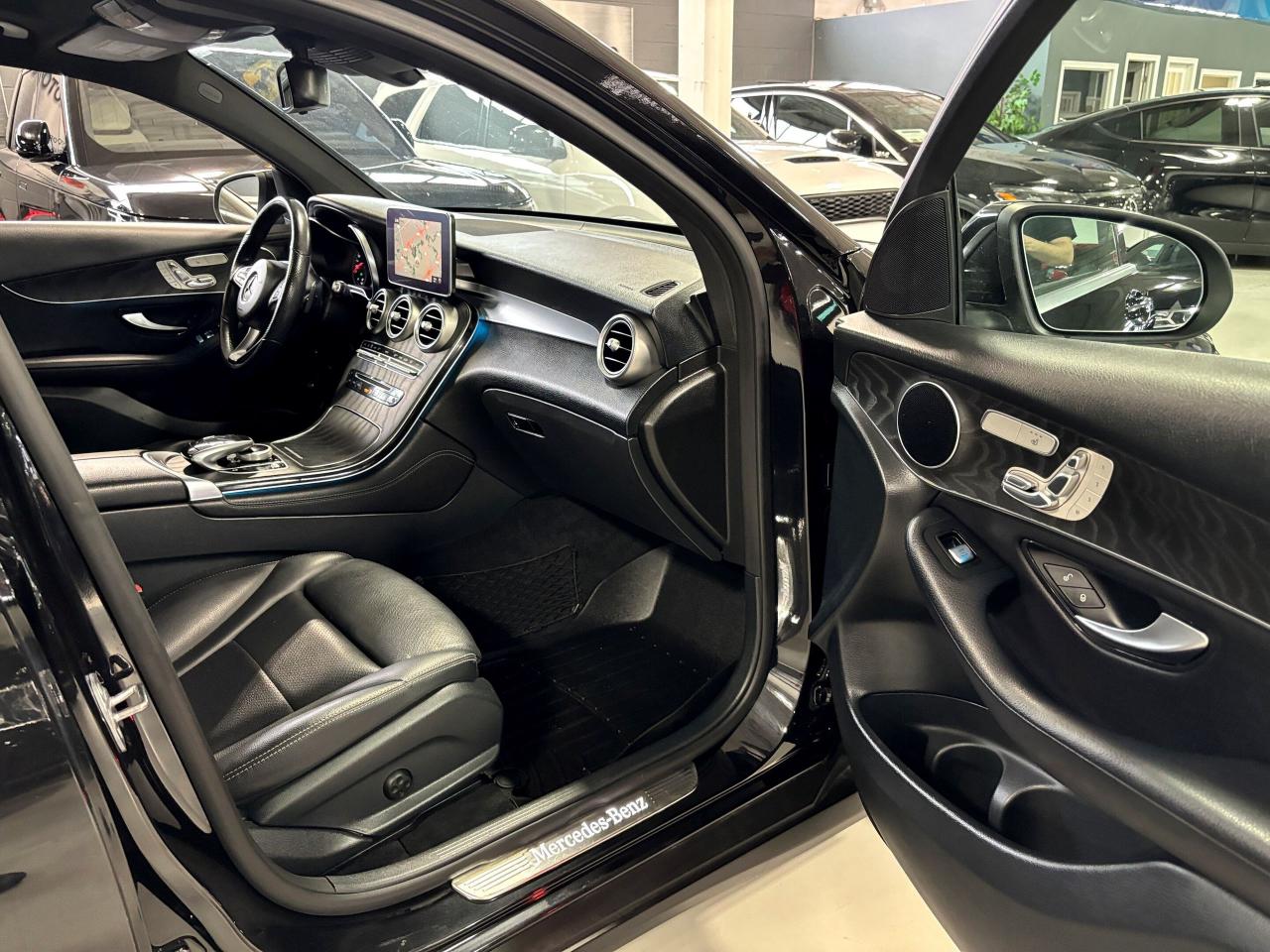 2019 Mercedes-Benz GL-Class GLC300|4MATIC|AMGPKG|COUPE|NAV|WOOD|AMBIENT|ROOF|+ - Photo #12
