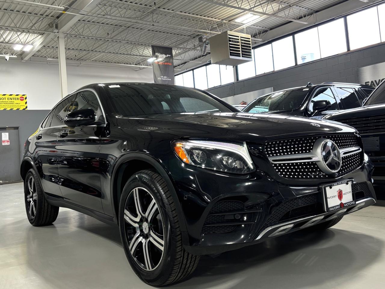 2019 Mercedes-Benz GLC GLC300|4MATIC|AMGPKG|COUPE|NAV|WOOD|AMBIENT|ROOF|+ - Photo #2
