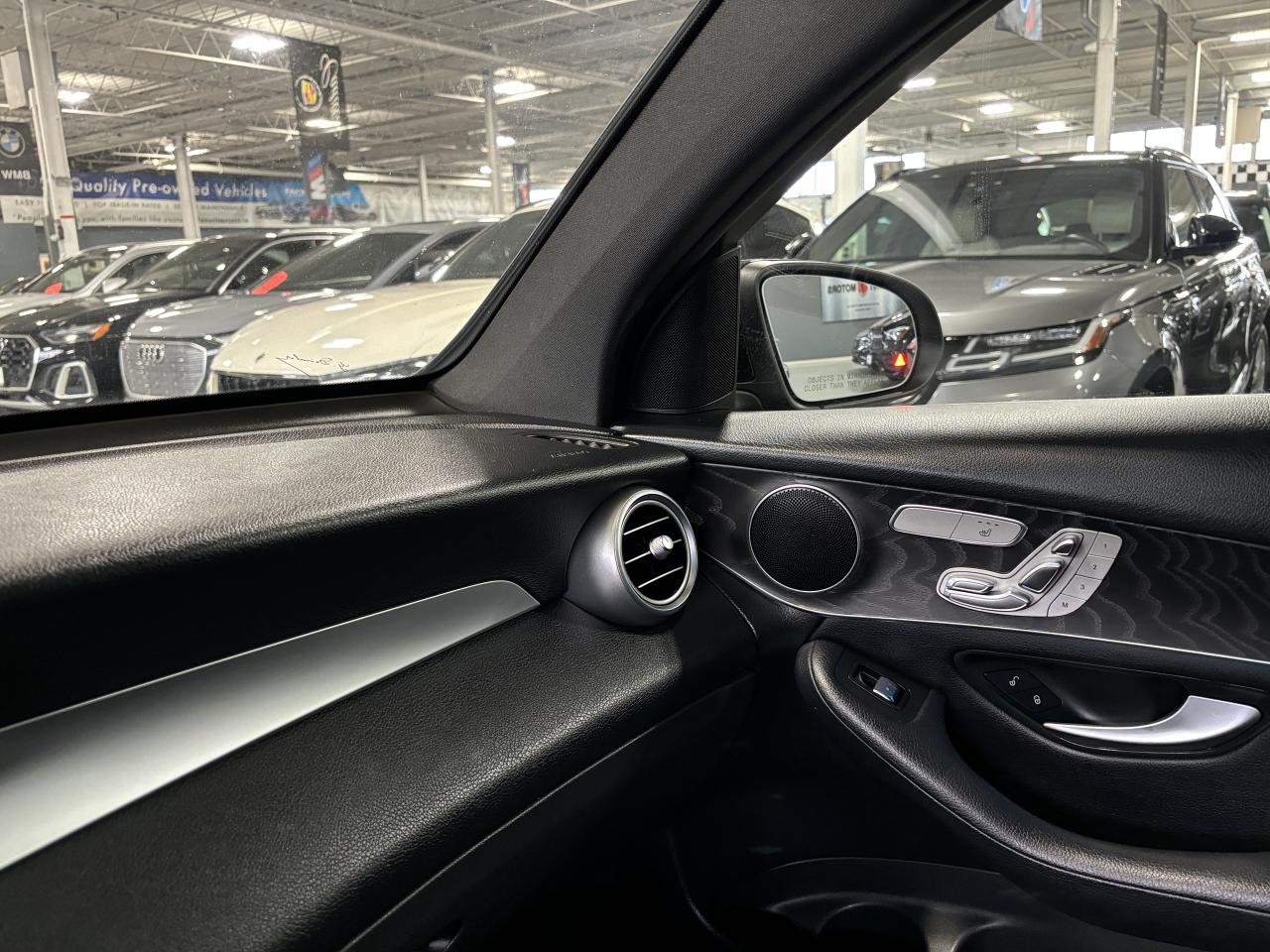 2019 Mercedes-Benz GLC GLC300|4MATIC|AMGPKG|COUPE|NAV|WOOD|AMBIENT|ROOF|+ - Photo #18
