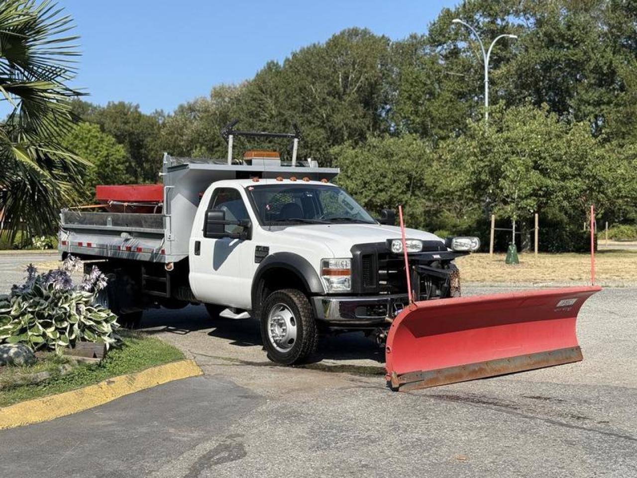 Used 2008 Ford F-450 SD Dump Box with Sander for sale in Burnaby, BC