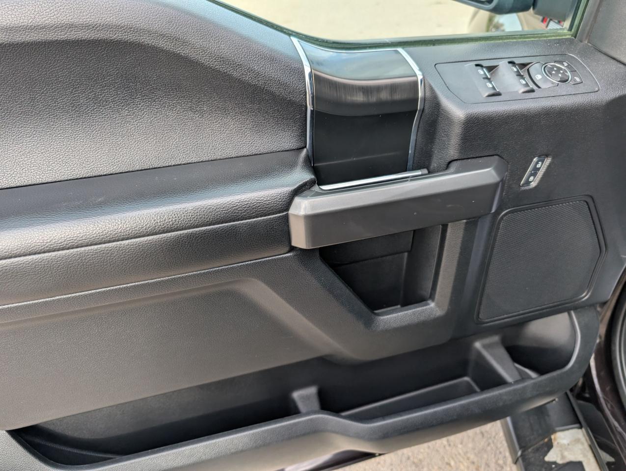 2018 Ford F-150 XLT Photo5