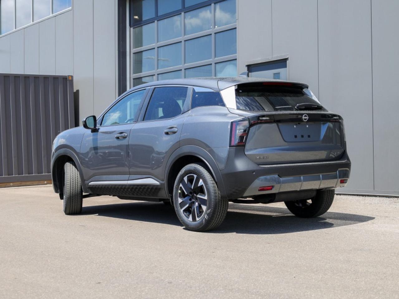 2025 Nissan Kicks SV  - Heated Seats Photo3