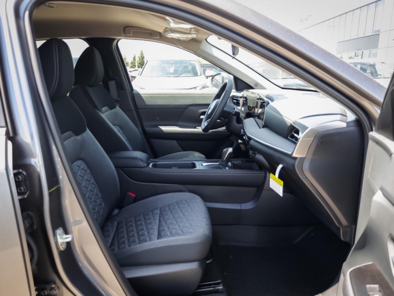 2025 Nissan Kicks SV  - Heated Seats Photo