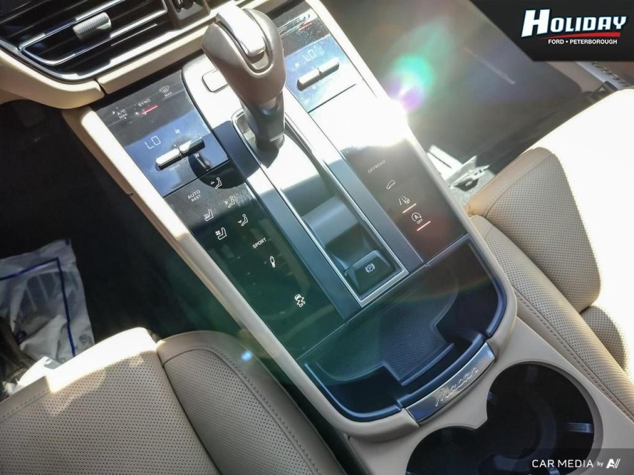 2023 Porsche Macan S Photo