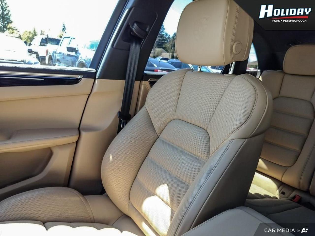 2023 Porsche Macan S Photo