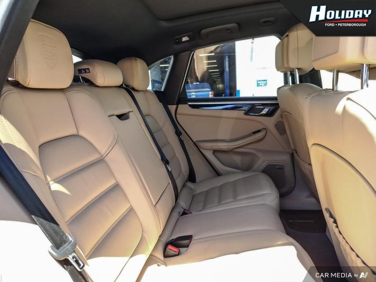 2023 Porsche Macan S Photo