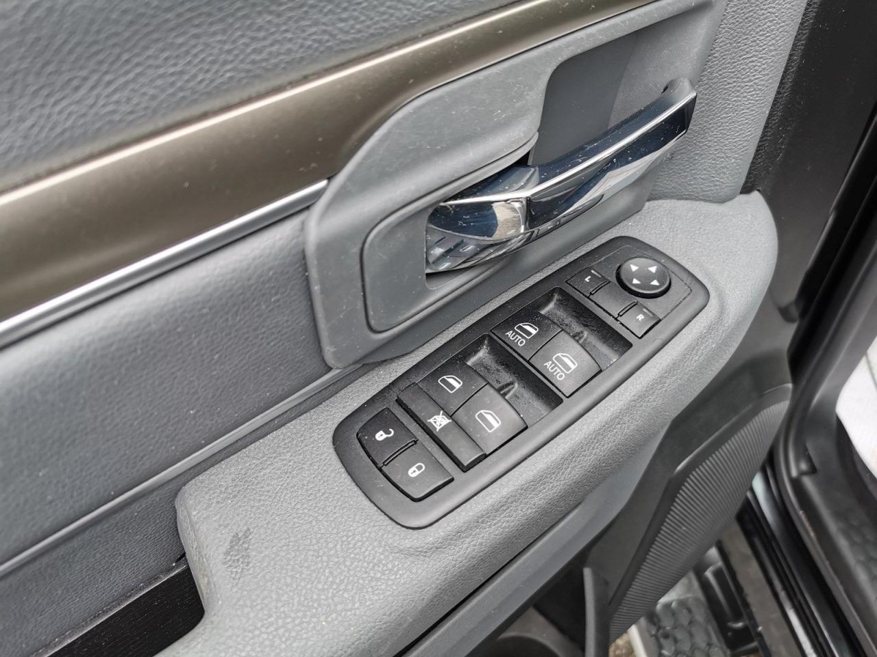 2020 RAM 1500 SLT  SWB - Photo #11
