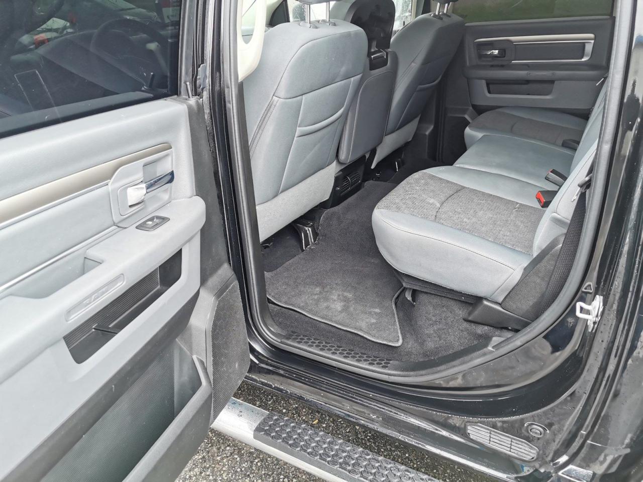 2020 RAM 1500 SLT  SWB - Photo #19