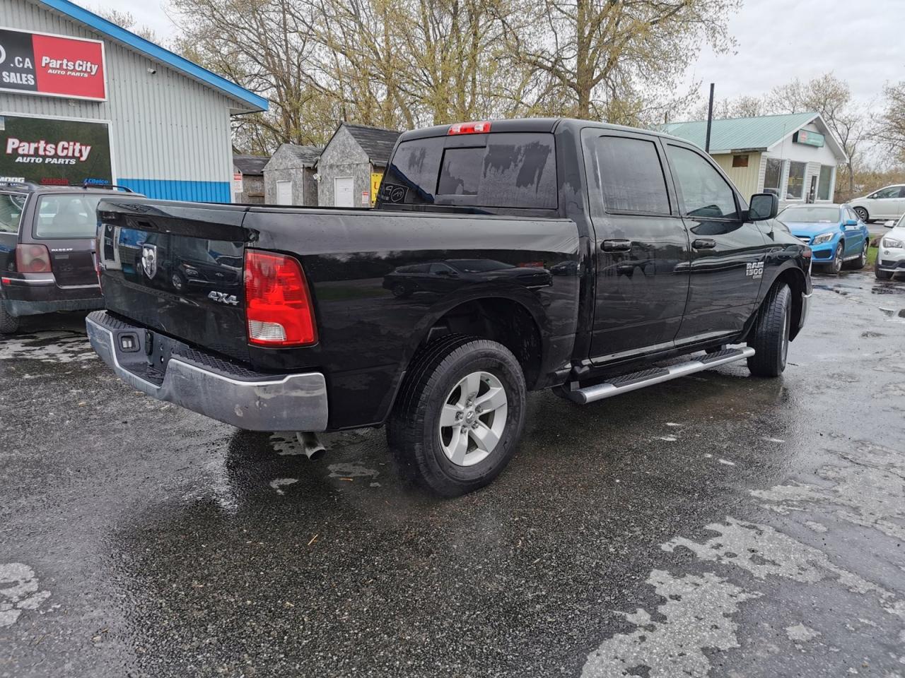 2020 RAM 1500 SLT  SWB - Photo #5