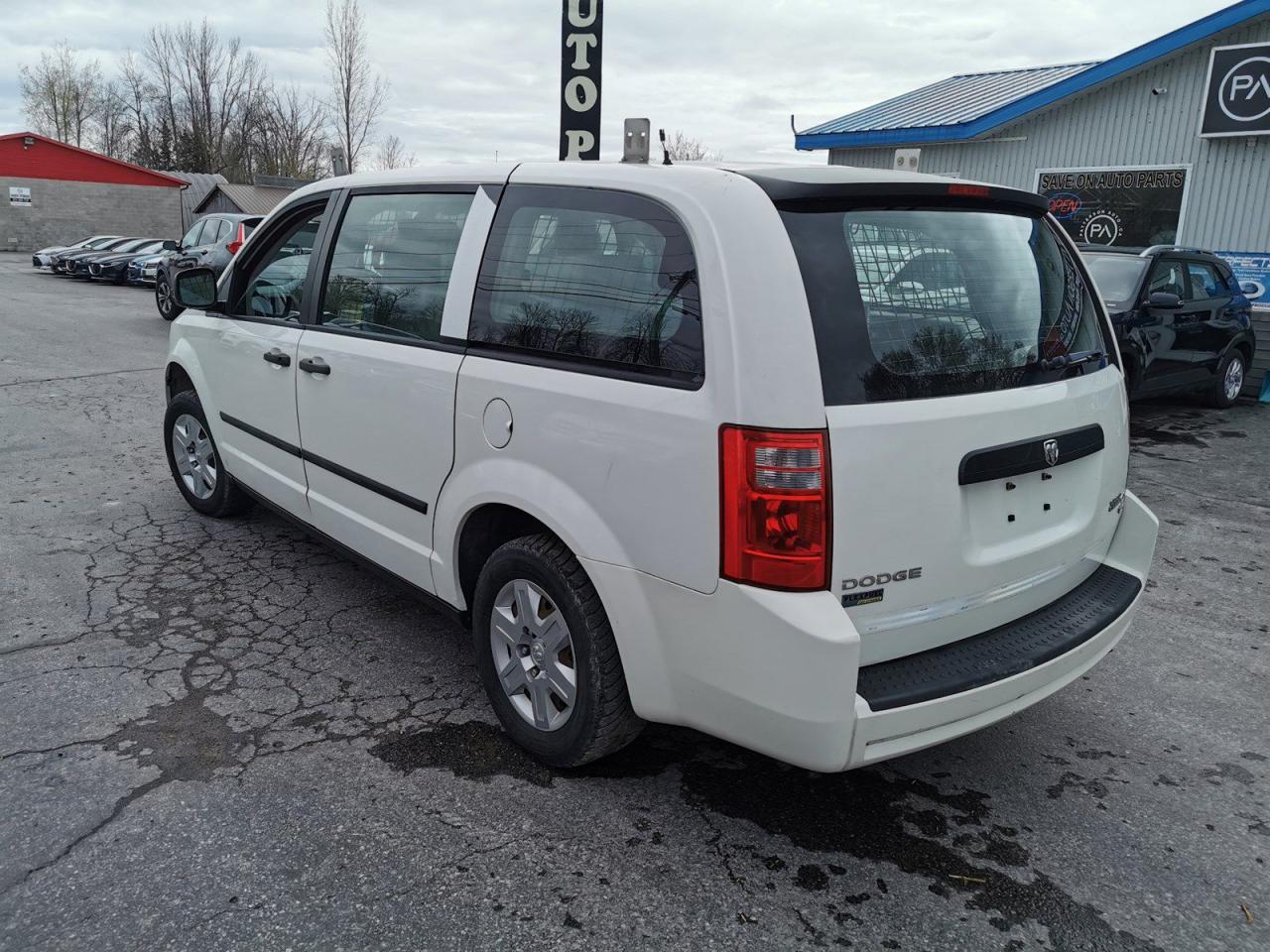 2010 Dodge Grand Caravan CARGO - Photo #7