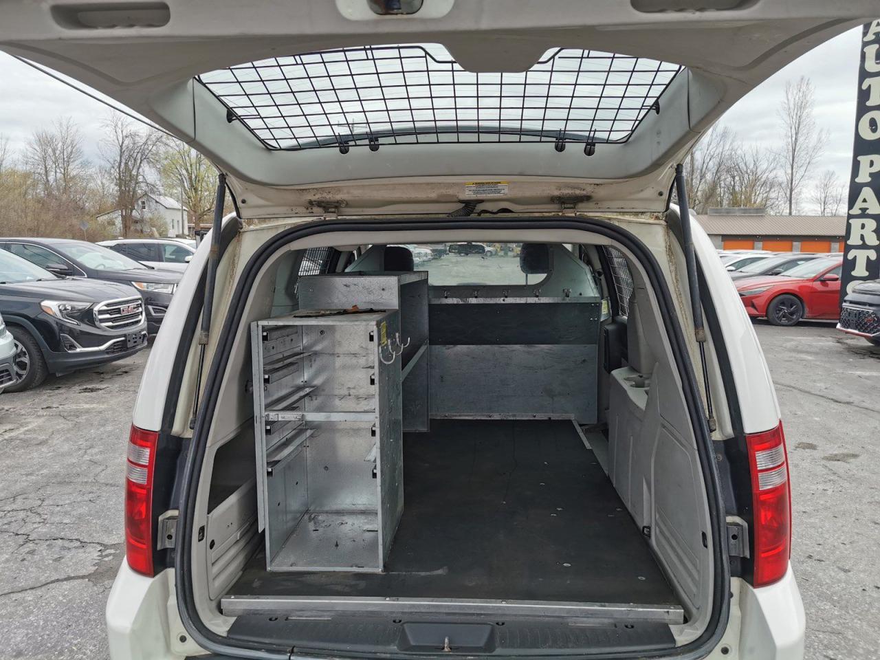 2010 Dodge Grand Caravan CARGO - Photo #19
